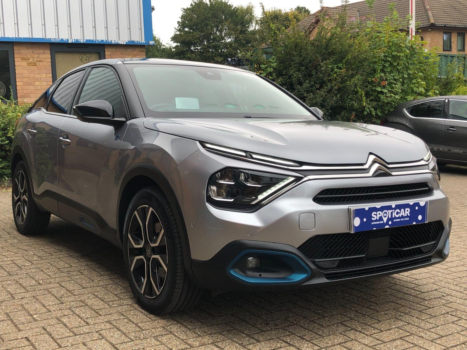 Main listing image - Citroen C4
