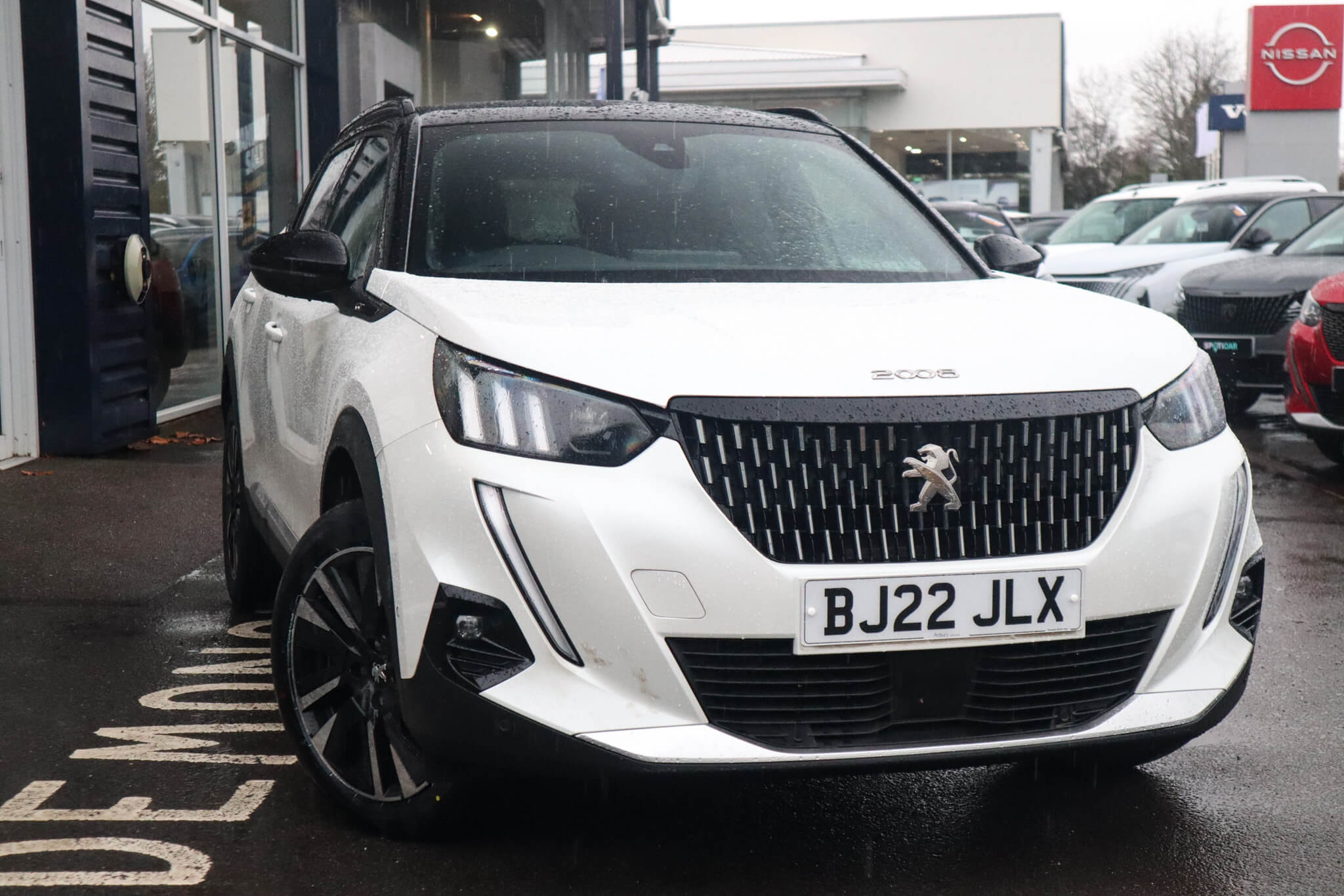 Main listing image - Peugeot 2008