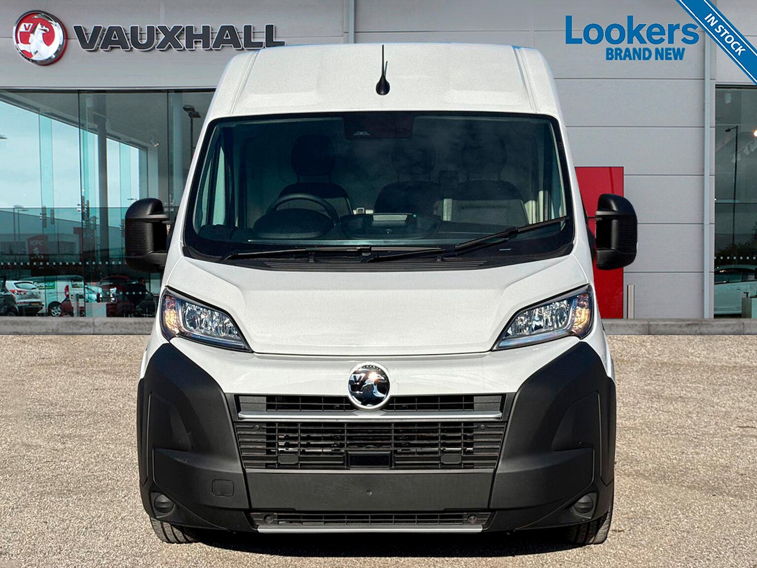 Main listing image - Vauxhall Movano