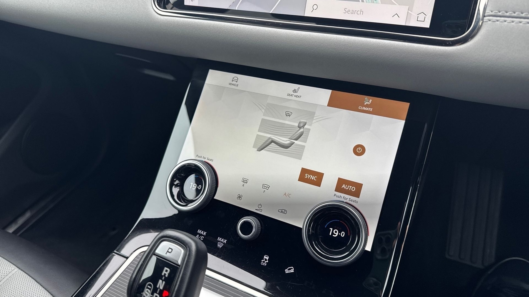 Main listing image - Land Rover Range Rover Evoque