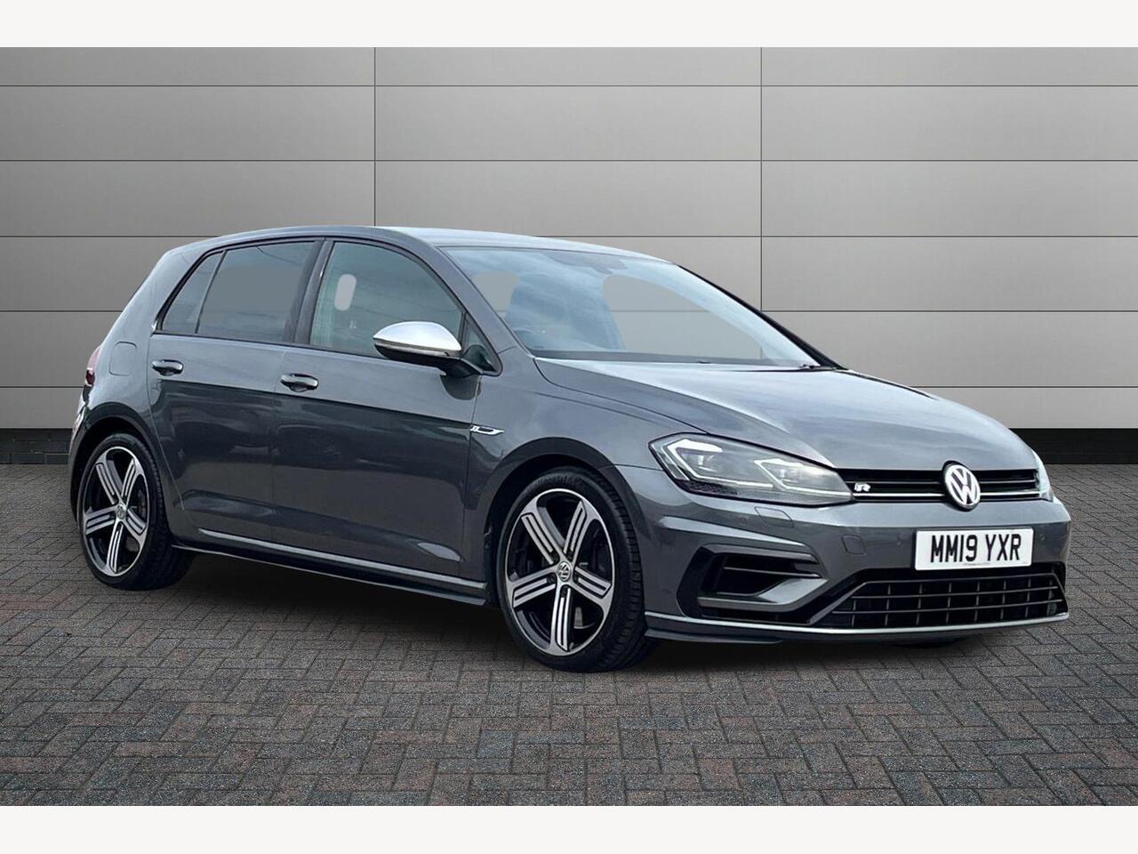 Main listing image - Volkswagen Golf