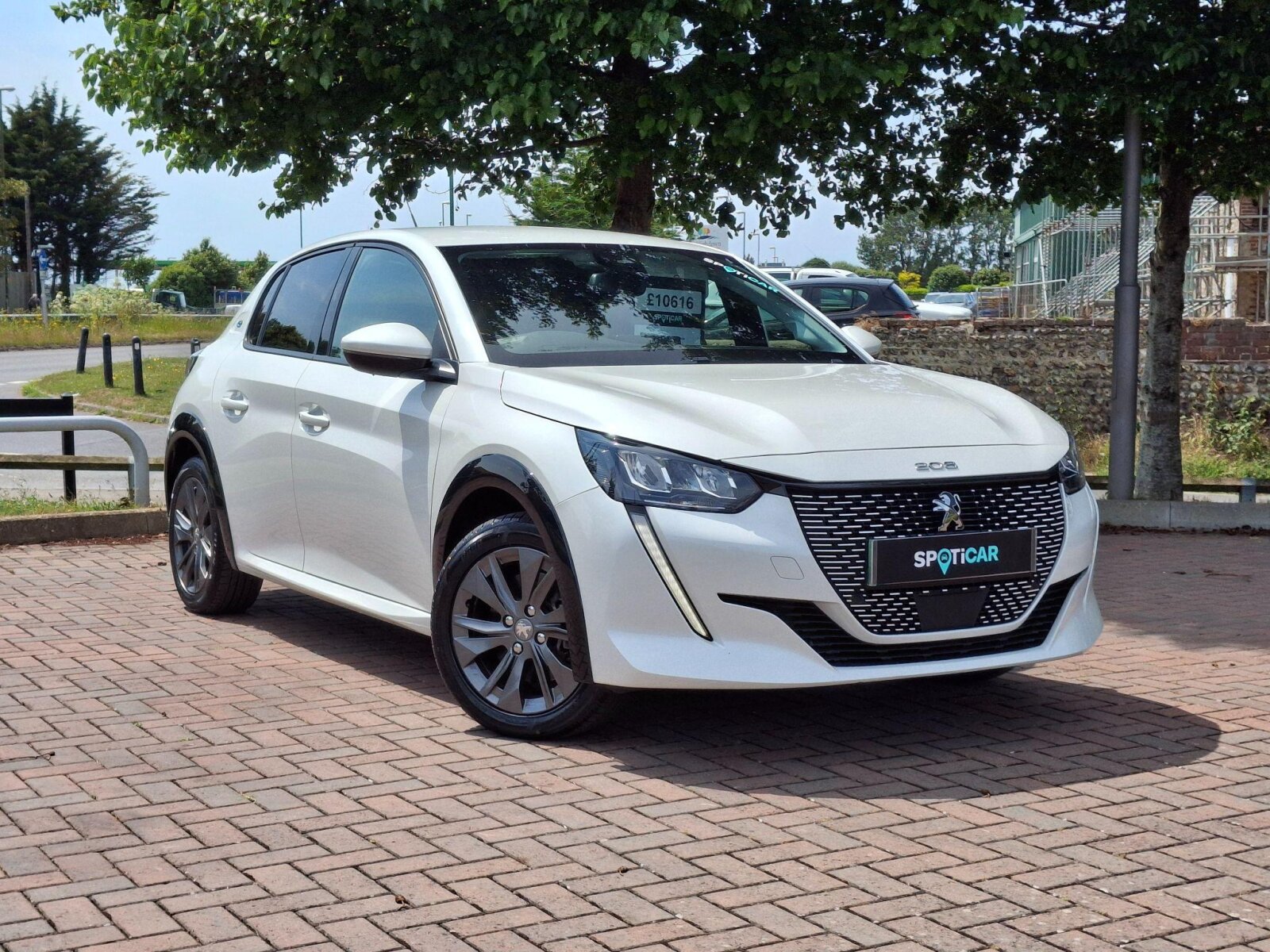 Main listing image - Peugeot e-208