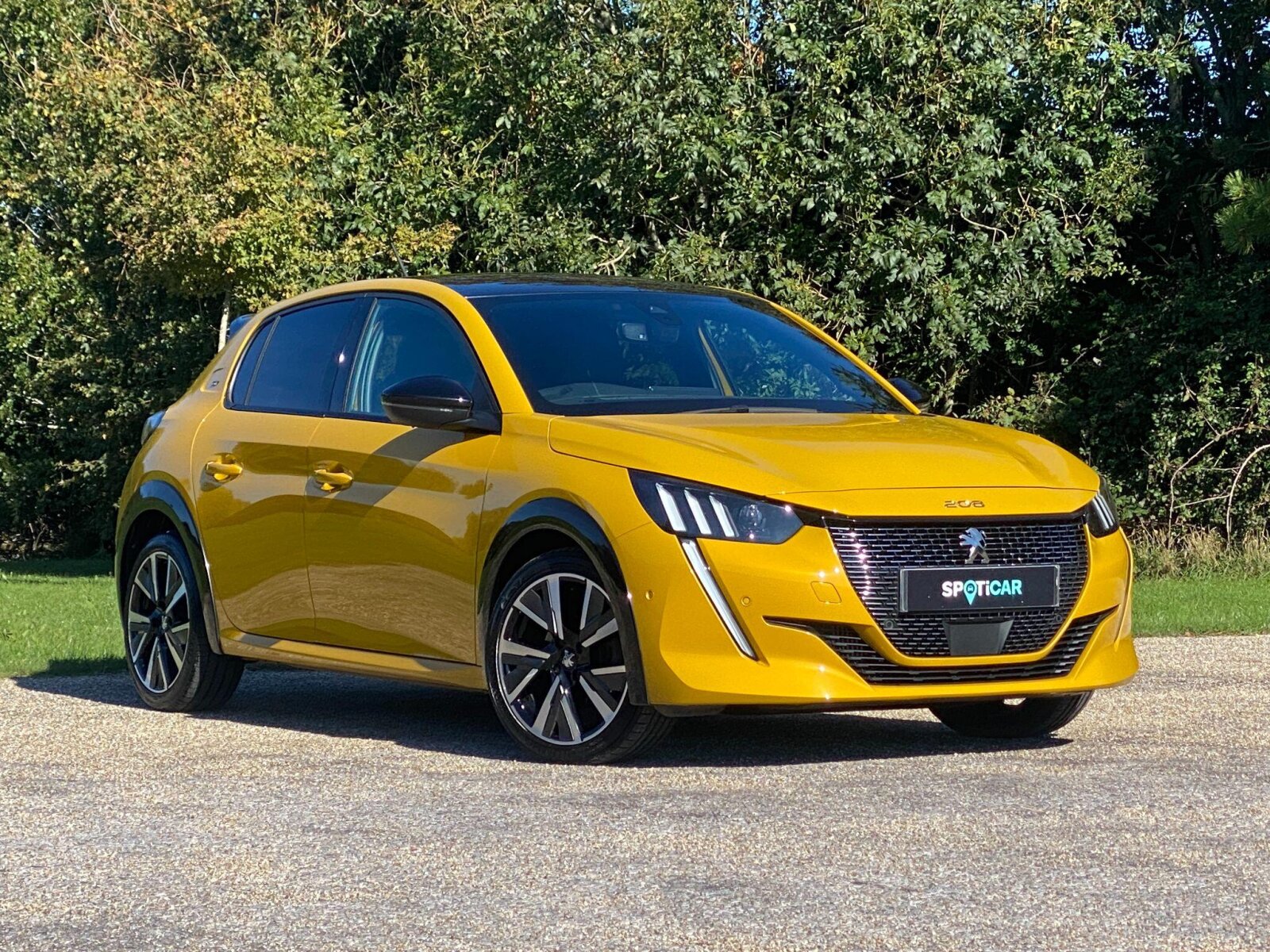 Main listing image - Peugeot 208