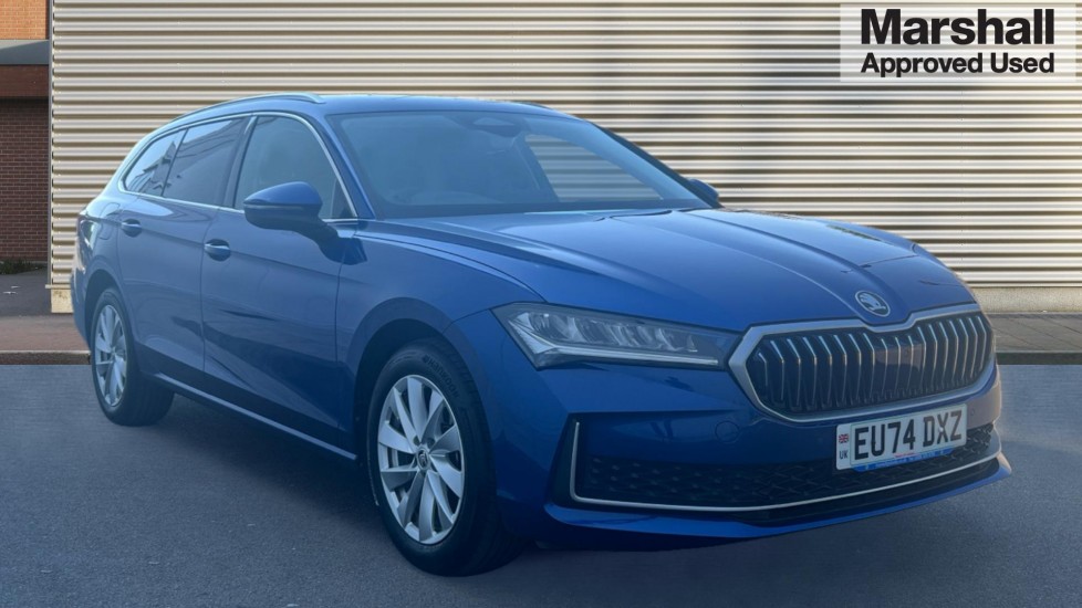 Main listing image - Skoda Superb Estate