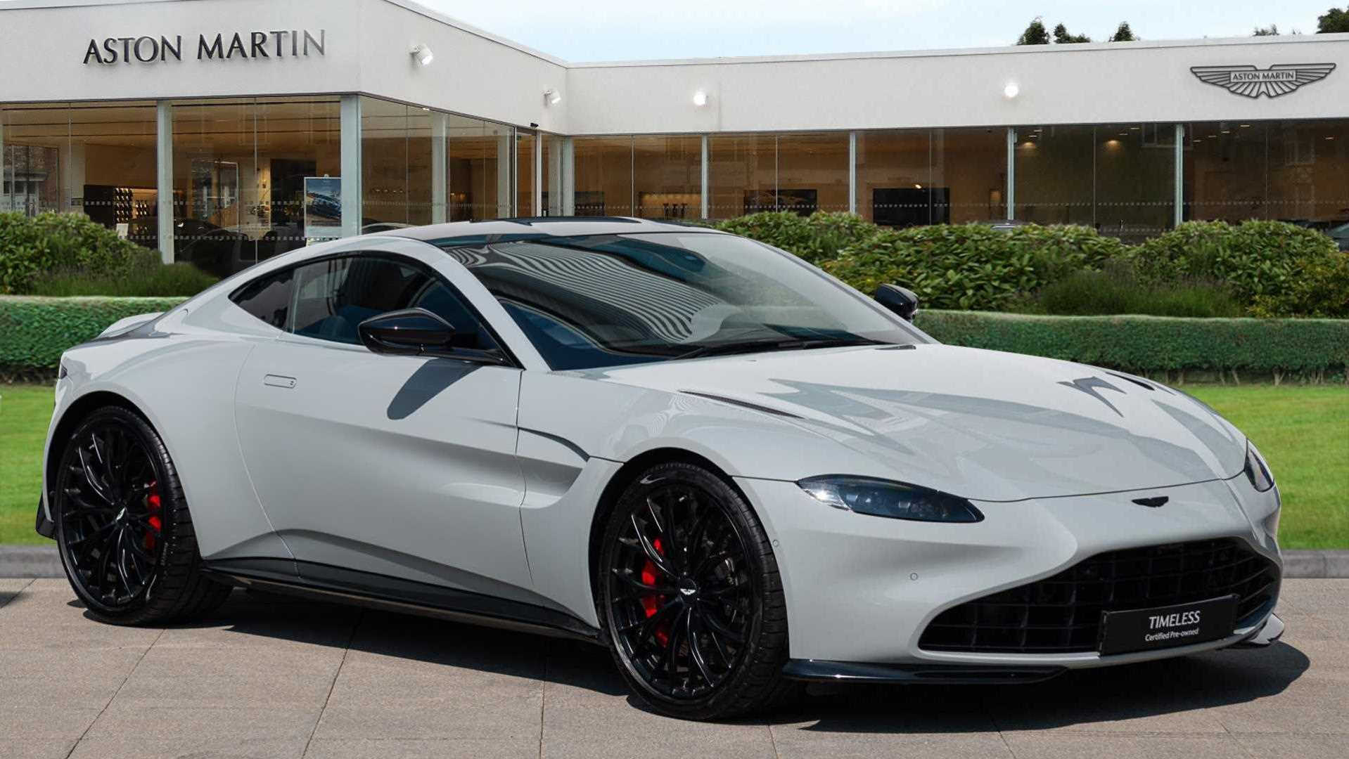 Main listing image - Aston Martin Vantage