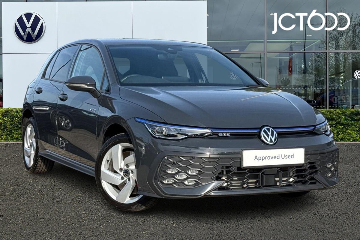 Main listing image - Volkswagen Golf