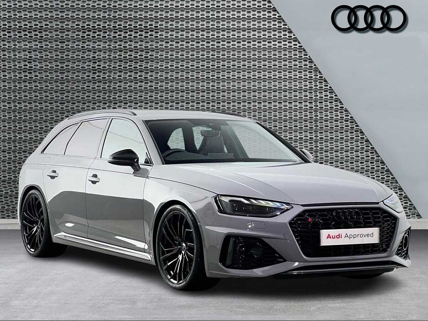 Main listing image - Audi RS4