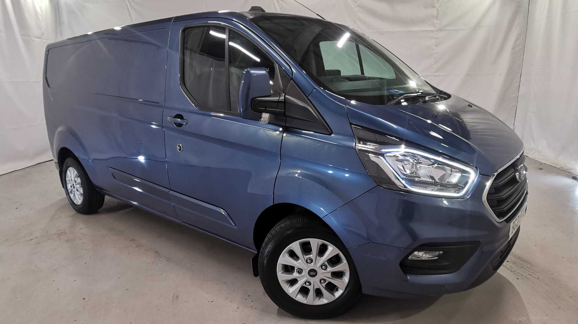 Main listing image - Ford Transit Custom