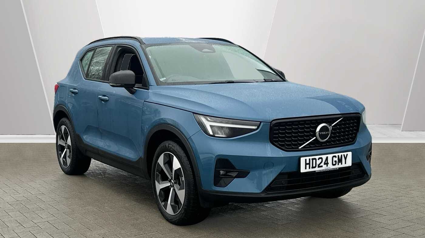 Main listing image - Volvo XC40