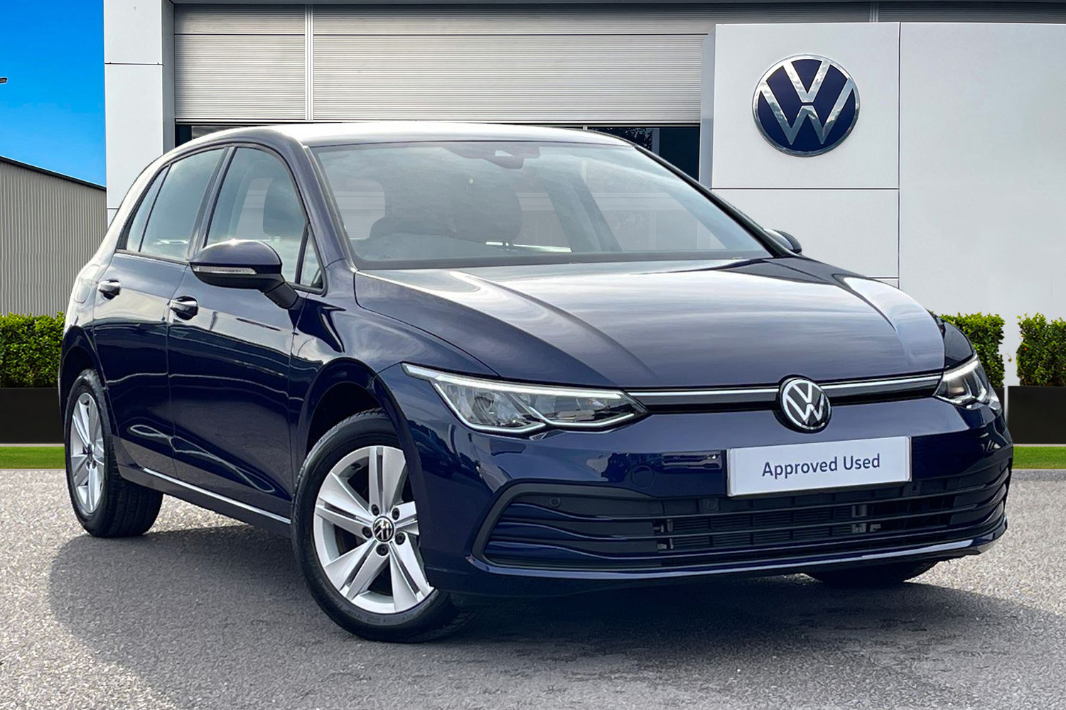 Main listing image - Volkswagen Golf