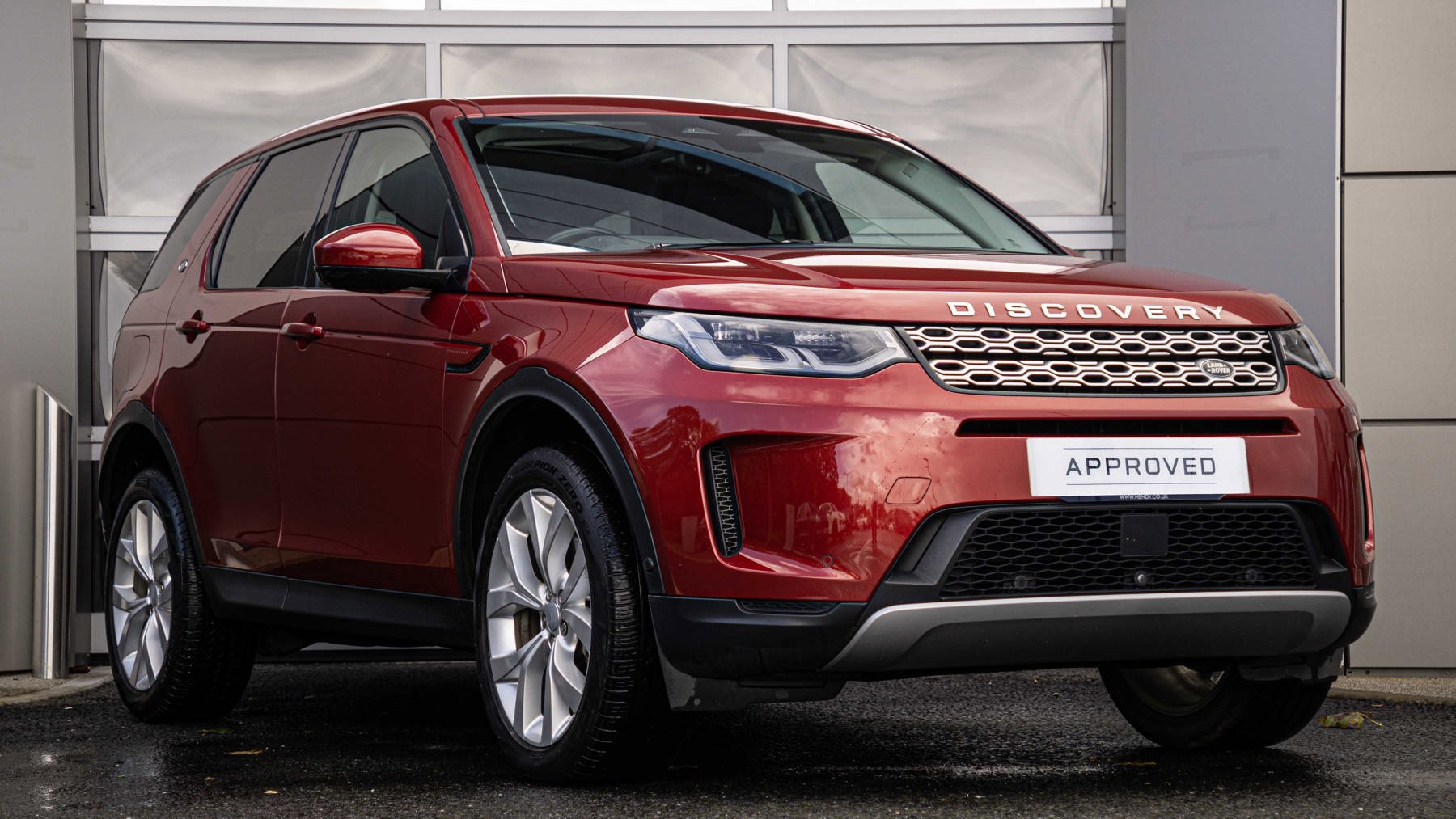 Main listing image - Land Rover Discovery Sport