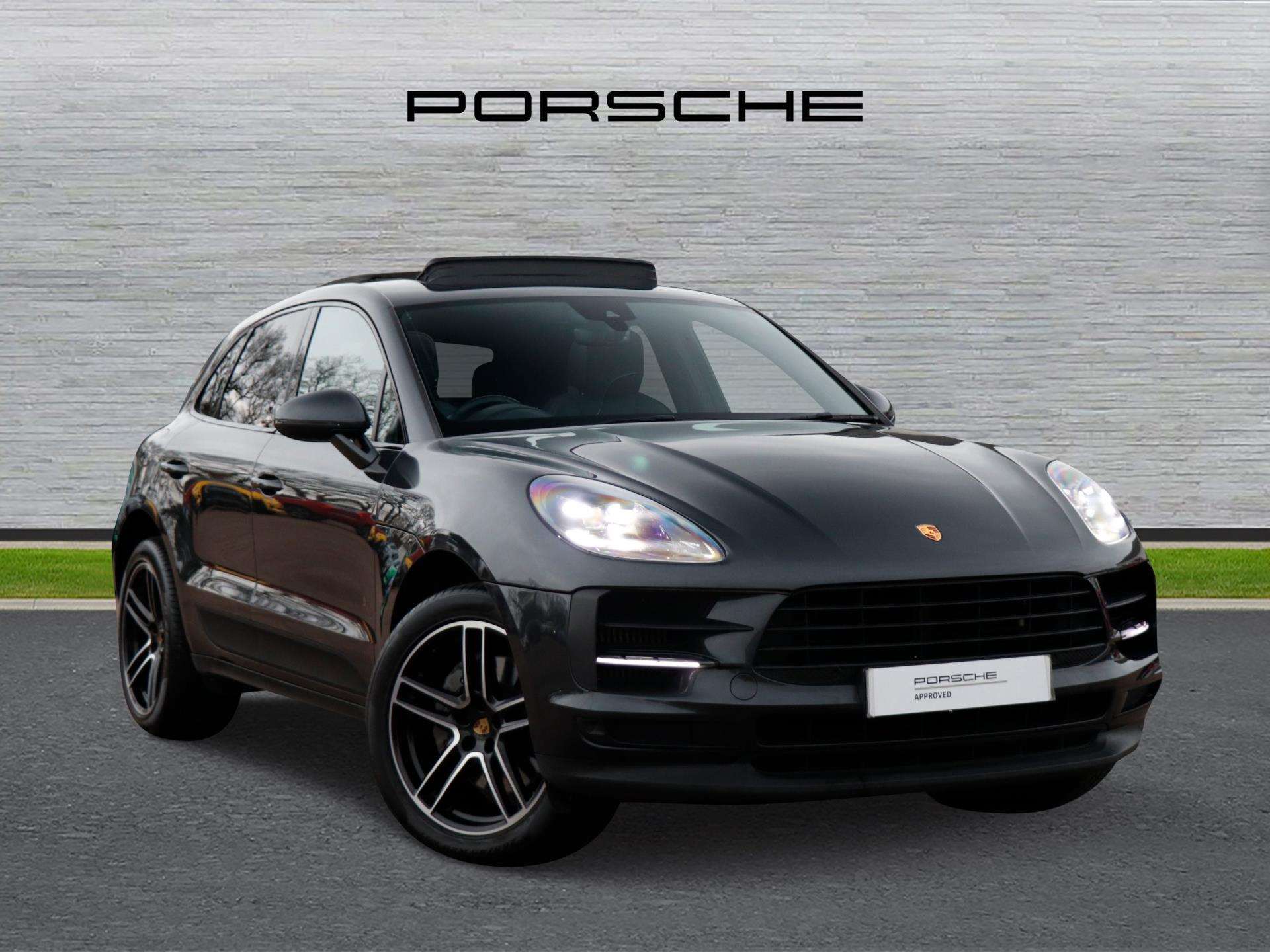 Main listing image - Porsche Macan