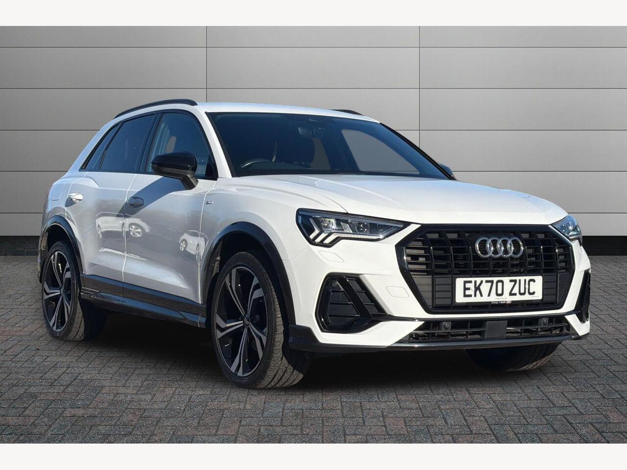 Main listing image - Audi Q3