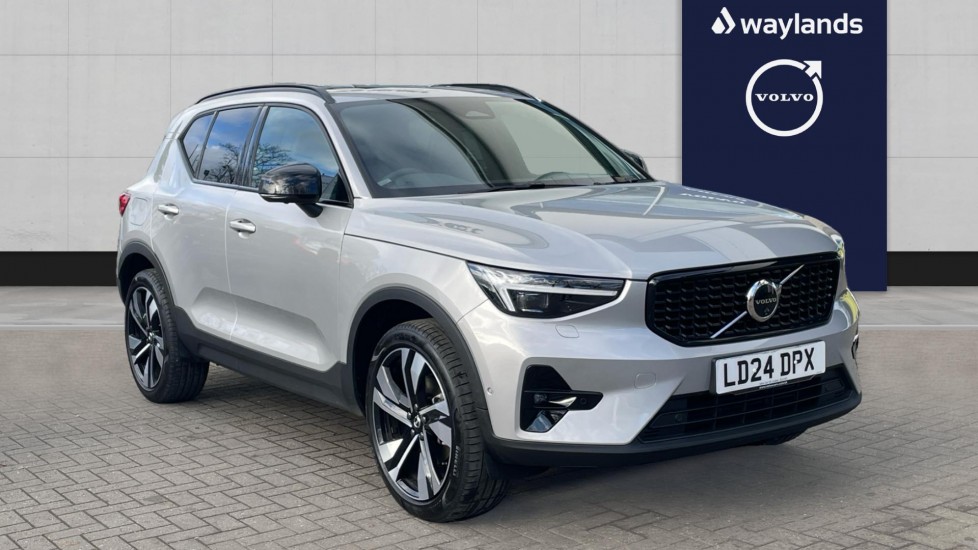 Main listing image - Volvo XC40