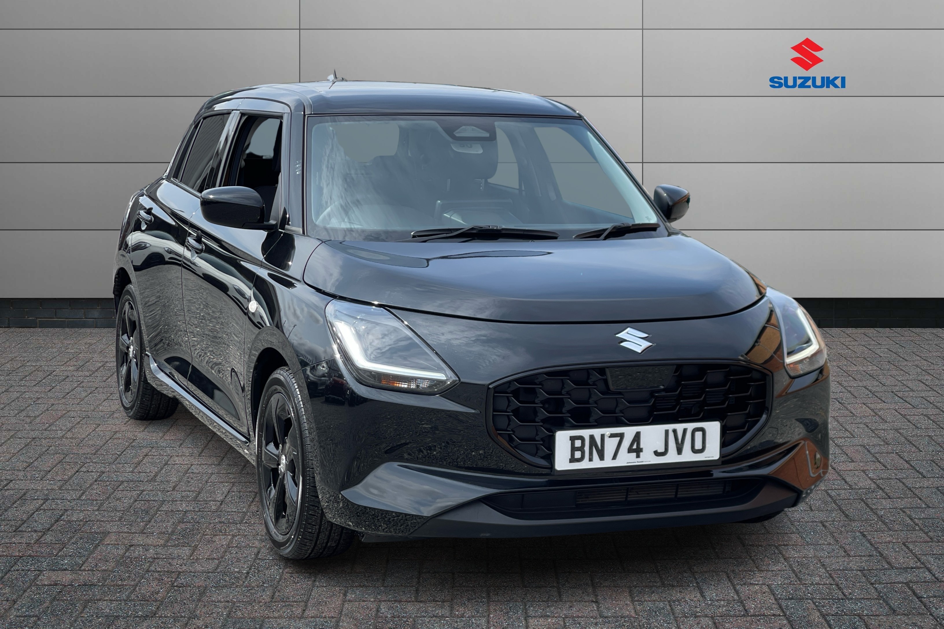 Main listing image - Suzuki Swift