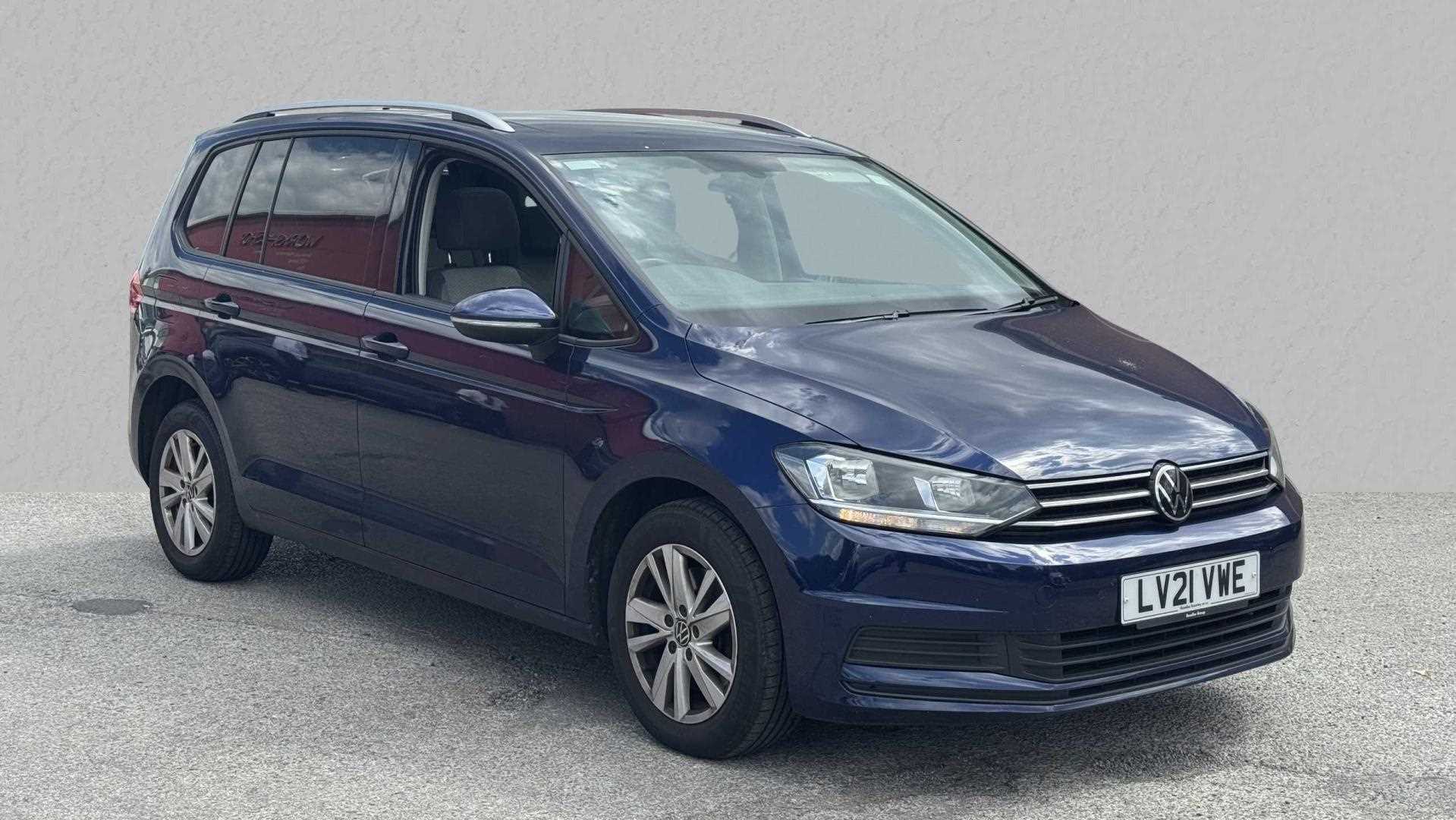 Main listing image - Volkswagen Touran