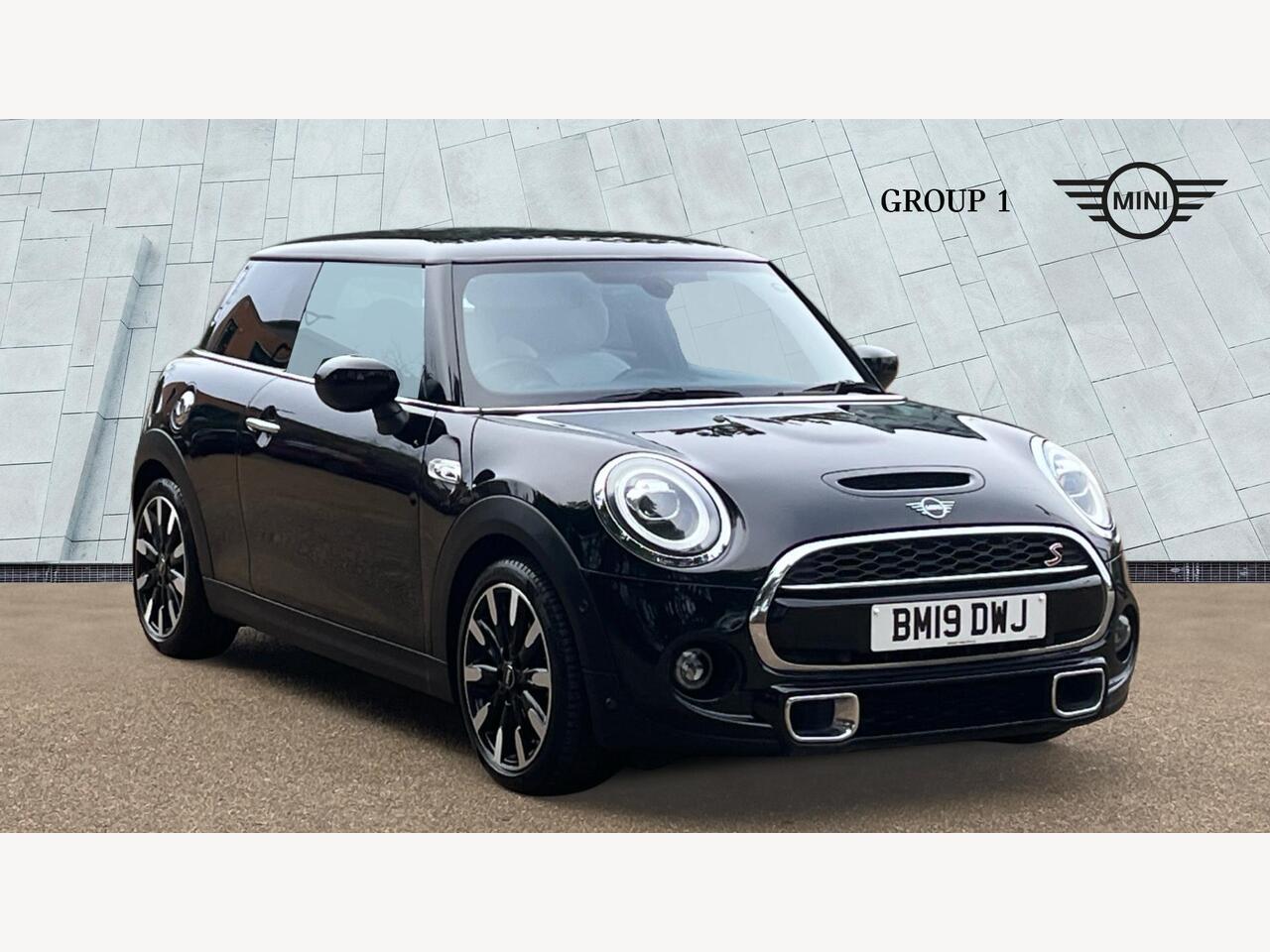 Main listing image - MINI Hatchback