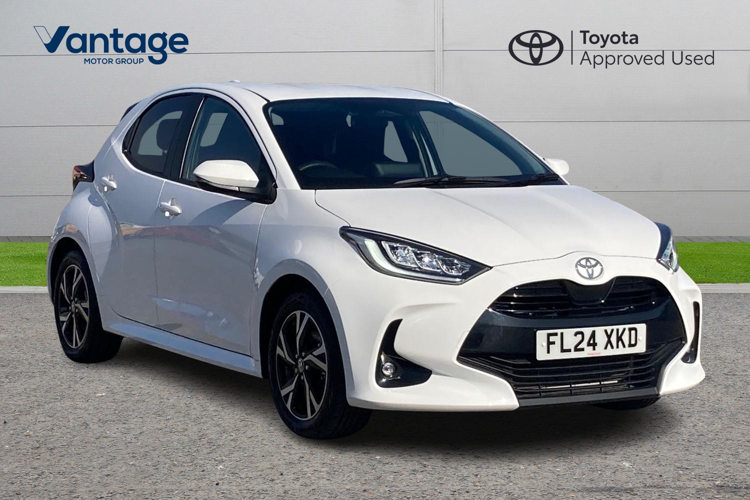 Main listing image - Toyota Yaris