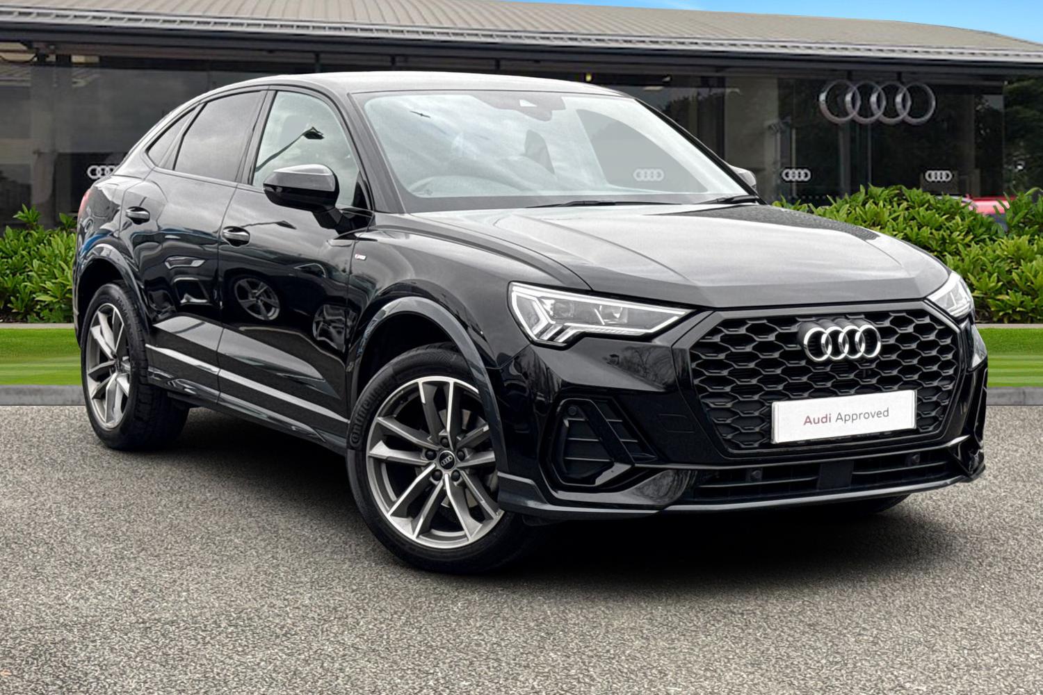 Main listing image - Audi Q3