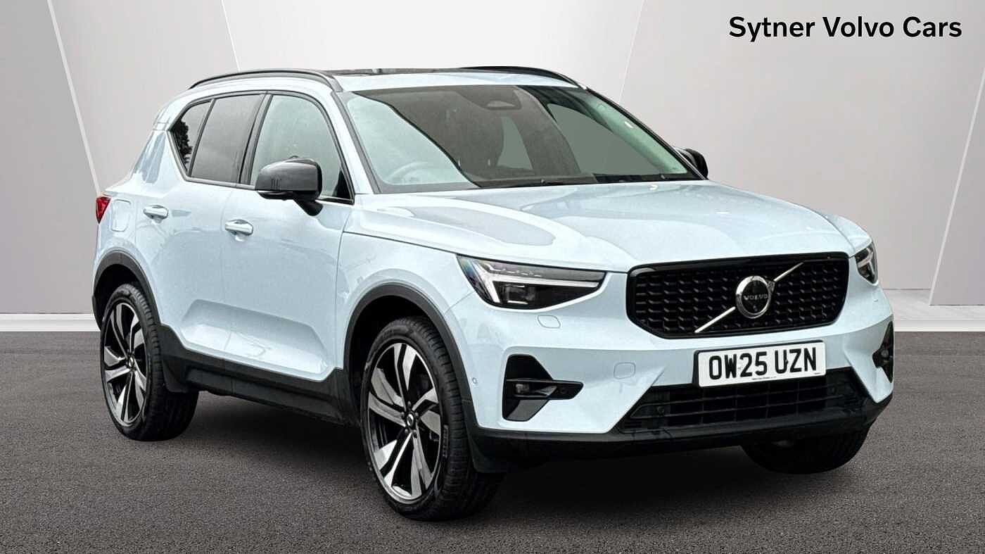 Main listing image - Volvo XC40
