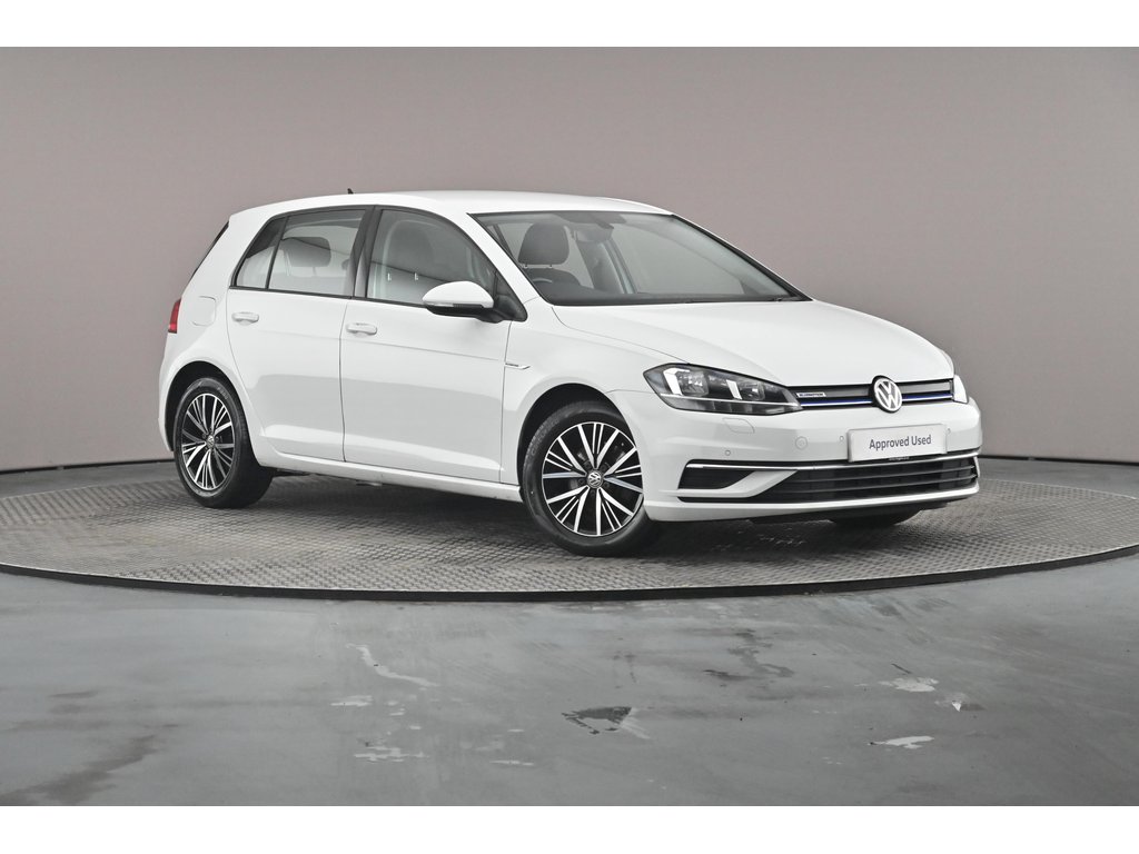 Main listing image - Volkswagen Golf