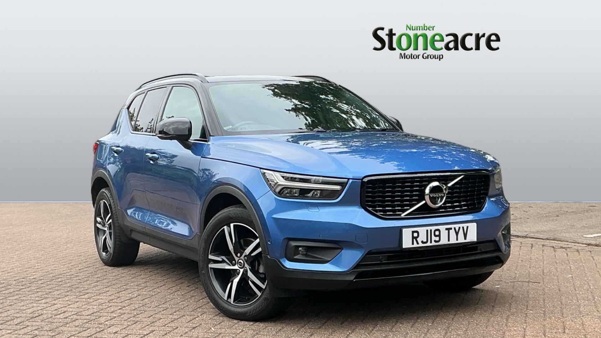 Main listing image - Volvo XC40