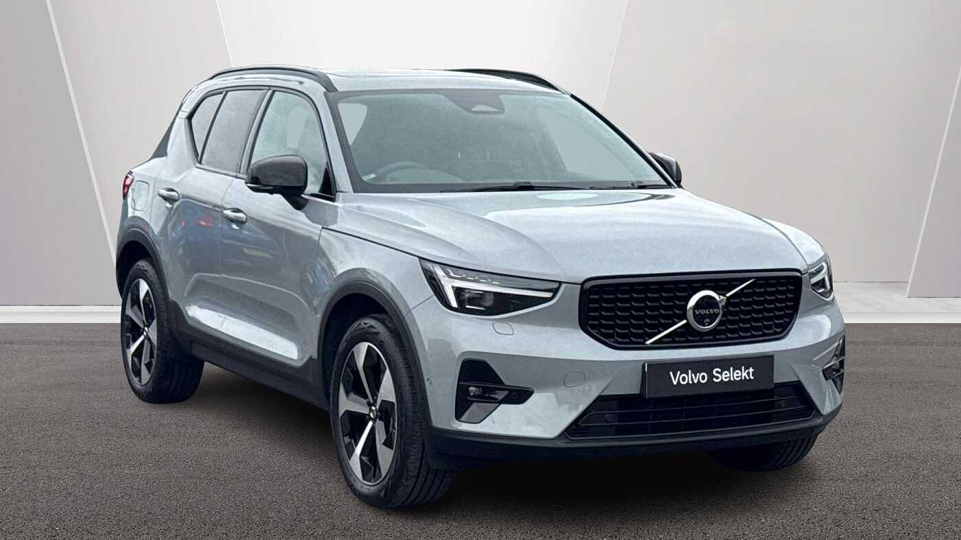 Main listing image - Volvo XC40