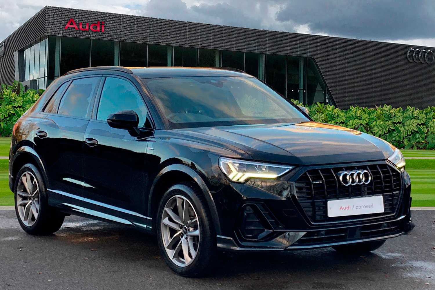 Main listing image - Audi Q3