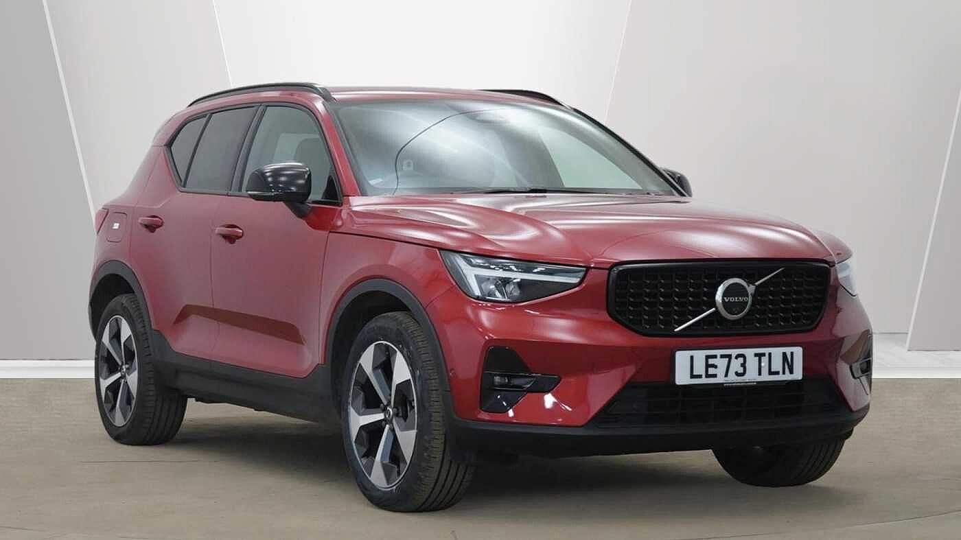 Main listing image - Volvo XC40