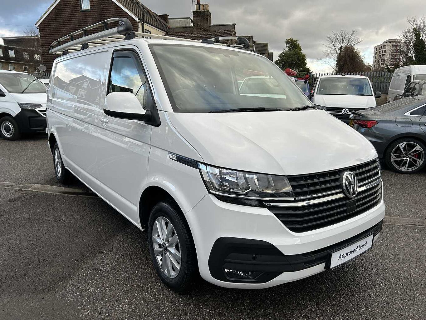 Main listing image - Volkswagen Transporter