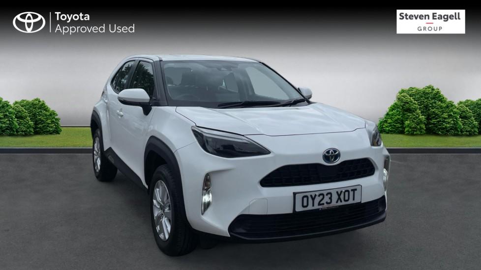 Main listing image - Toyota Yaris Cross