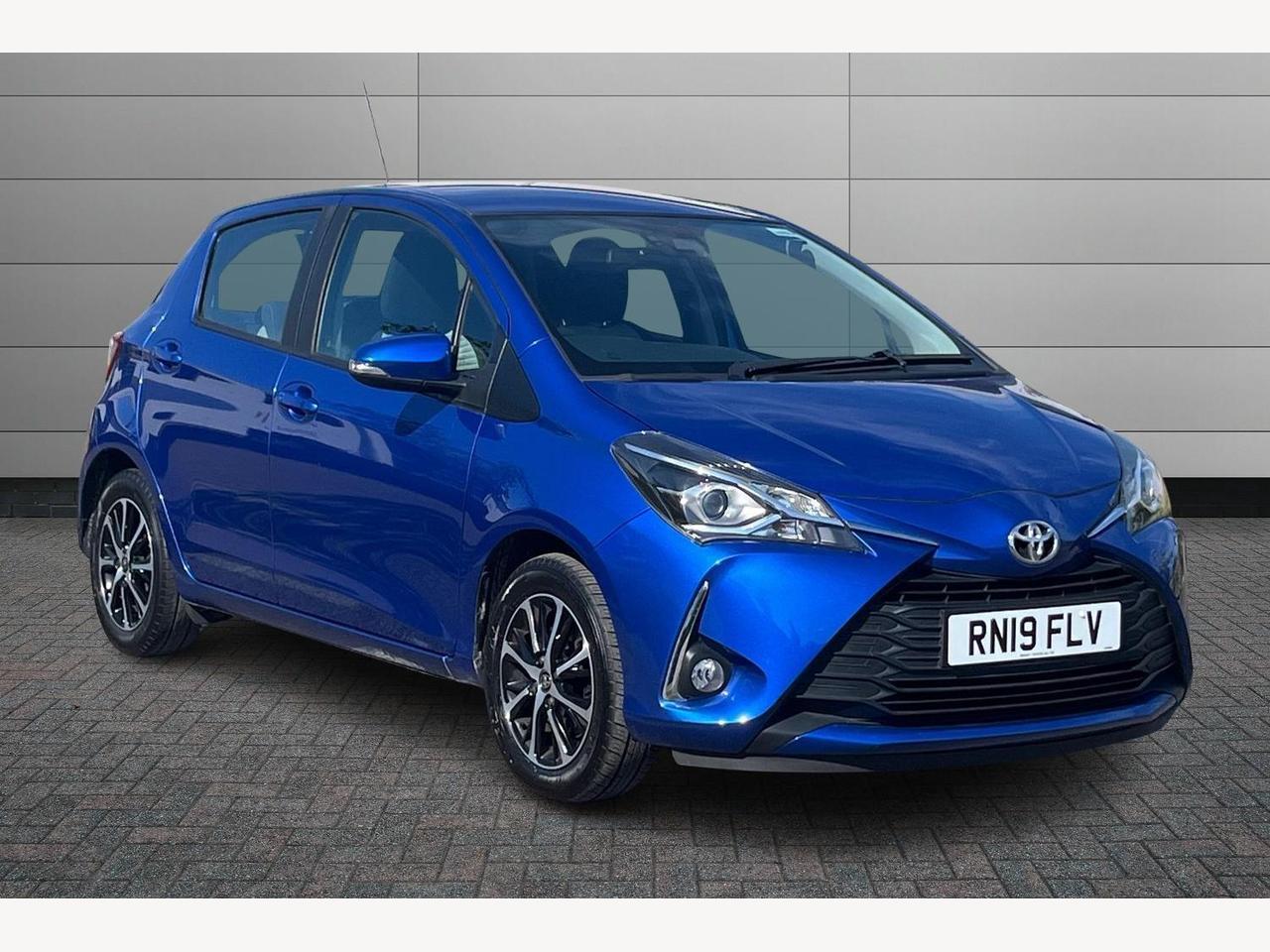 Main listing image - Toyota Yaris