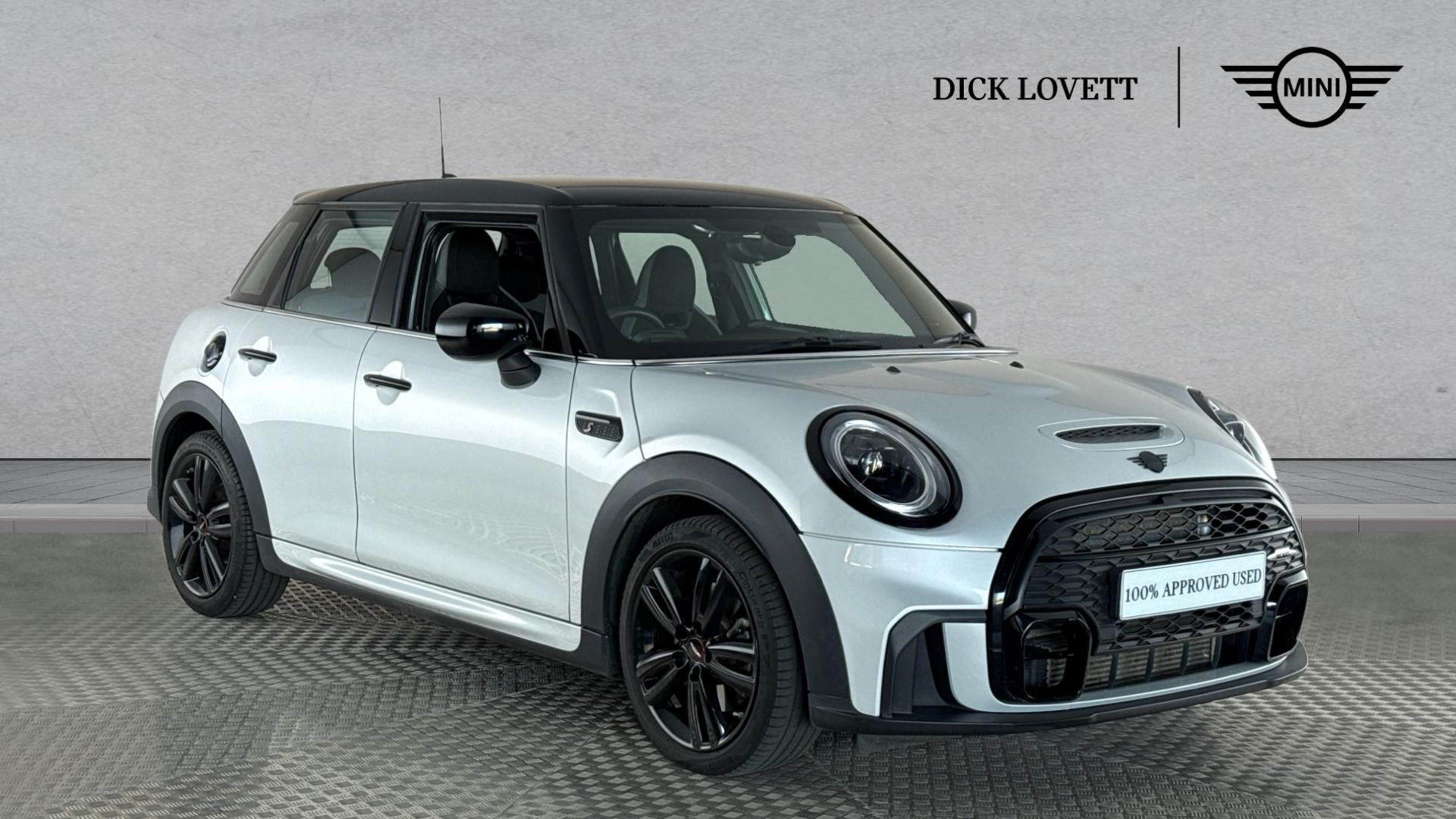 Main listing image - MINI Hatchback 5dr