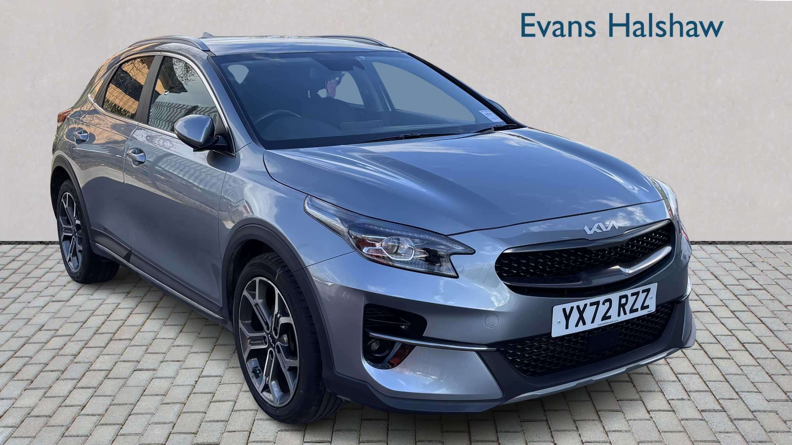 Main listing image - Kia XCeed