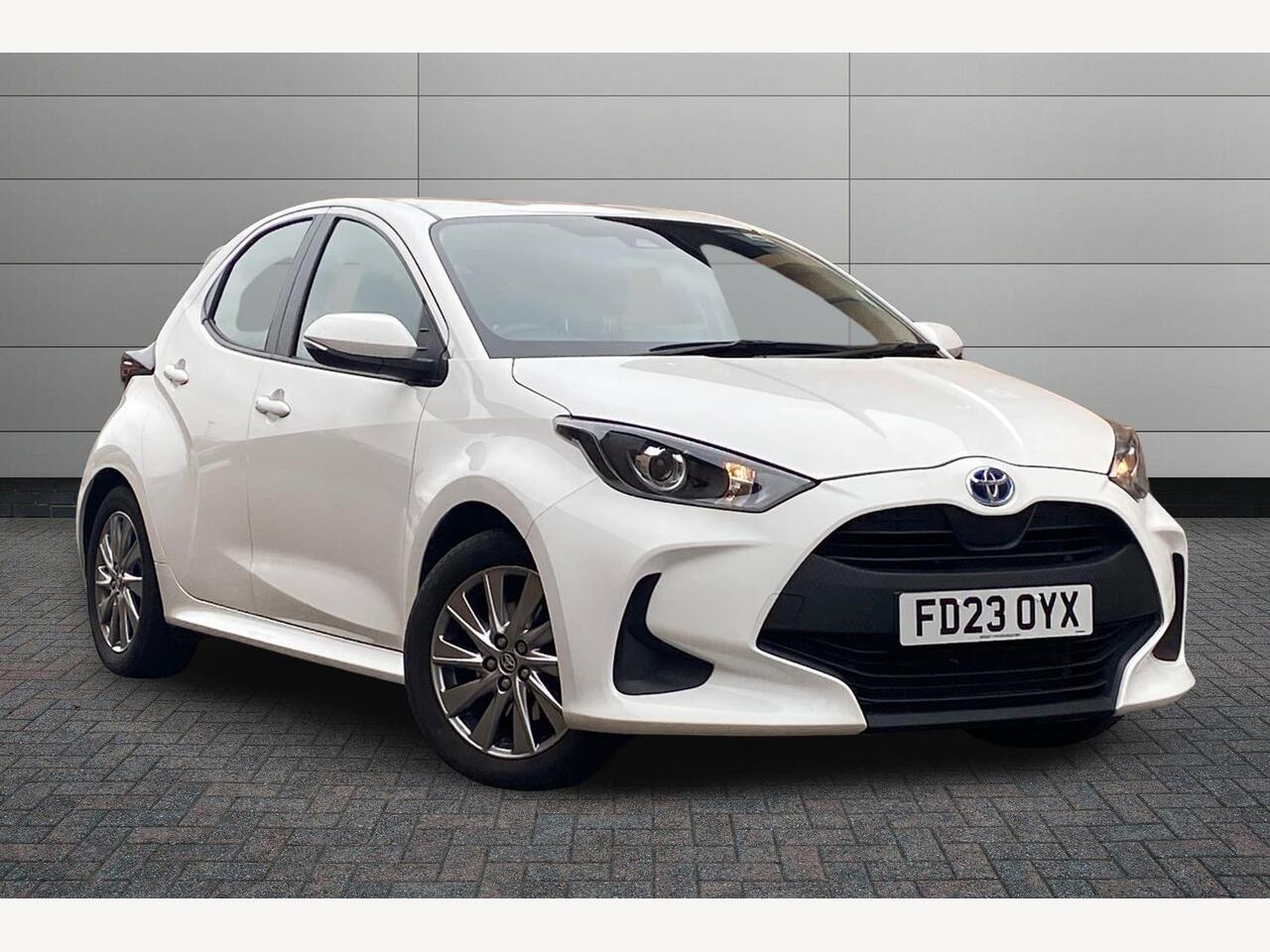 Main listing image - Toyota Yaris