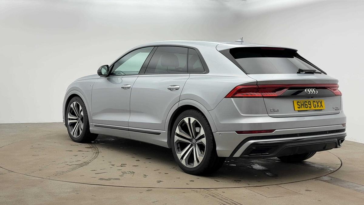 Main listing image - Audi Q8