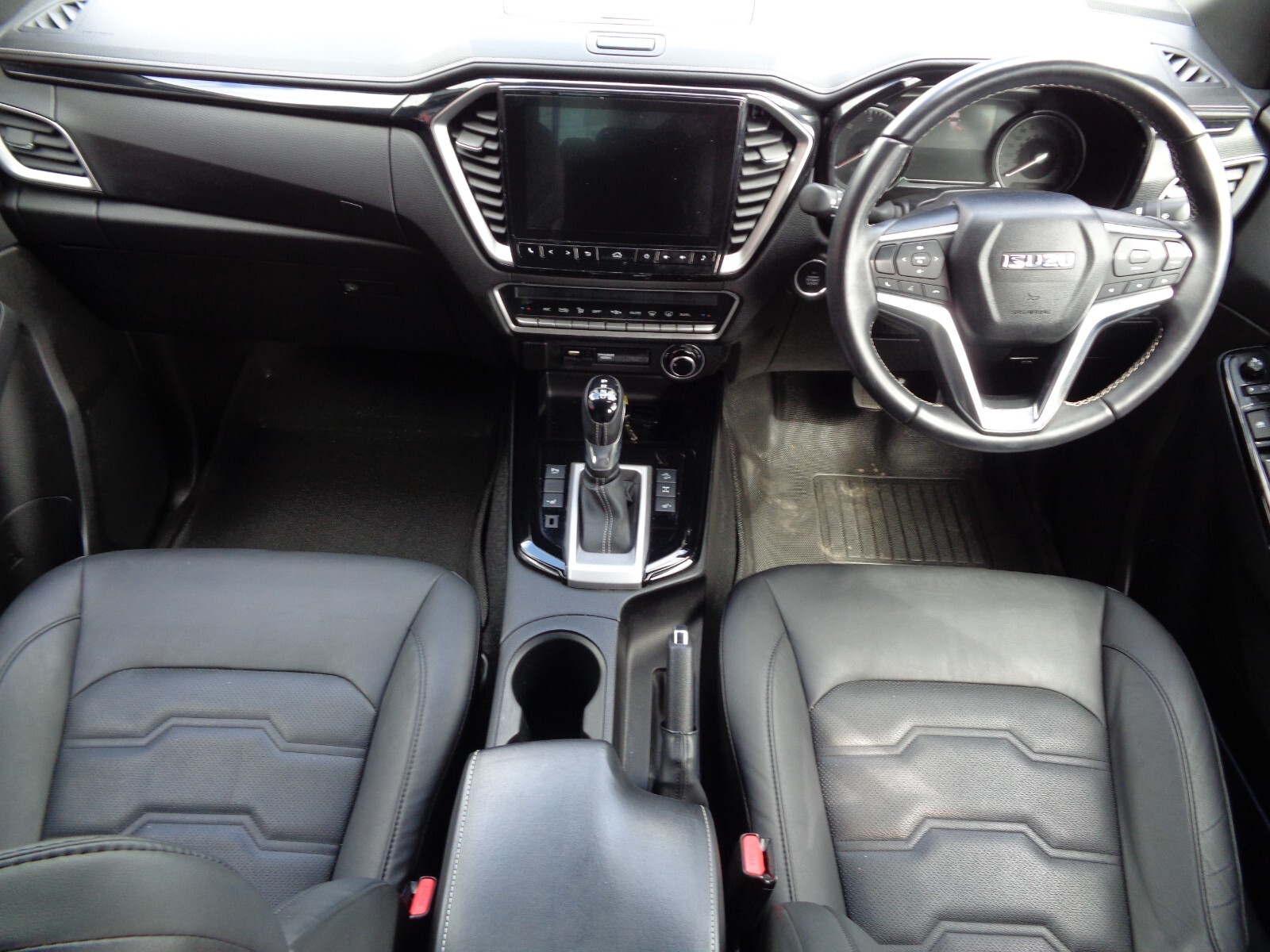Main listing image - Isuzu D-Max