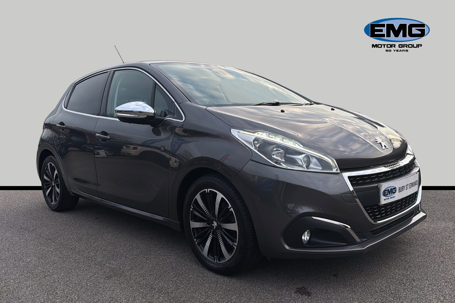 Main listing image - Peugeot 208