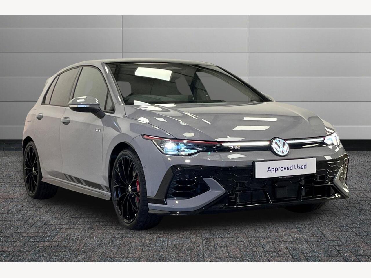 Main listing image - Volkswagen Golf