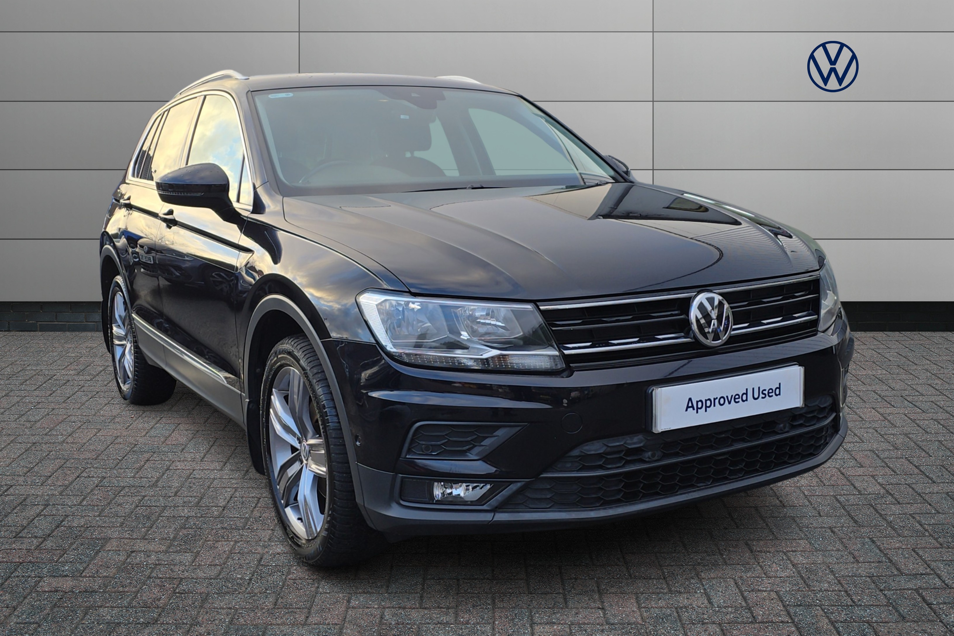 Main listing image - Volkswagen Tiguan