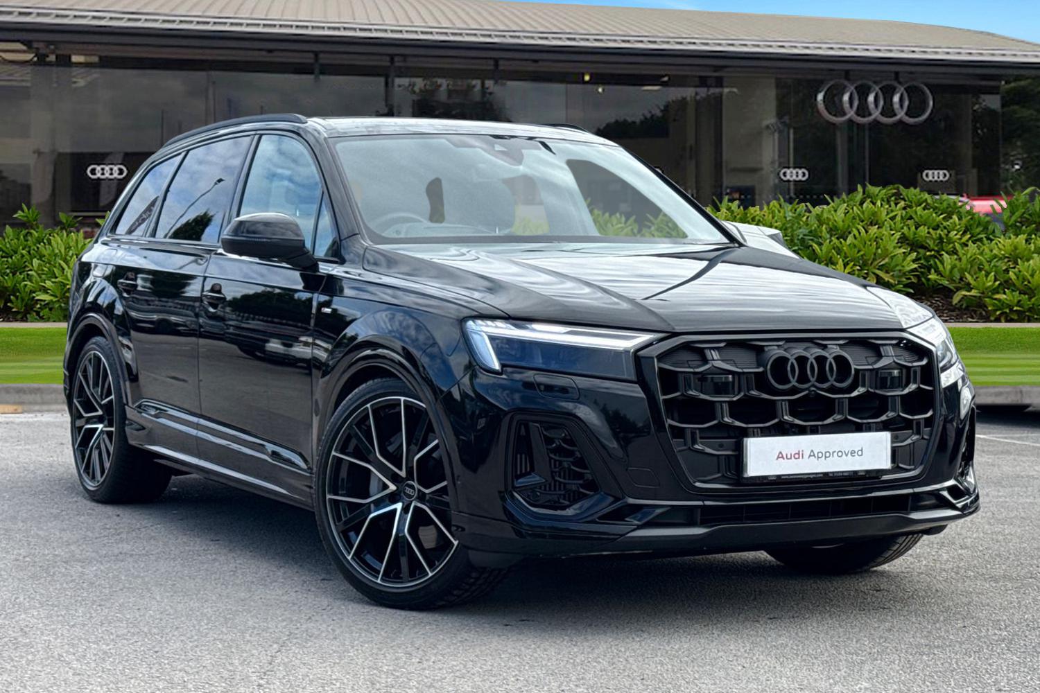 Main listing image - Audi Q7