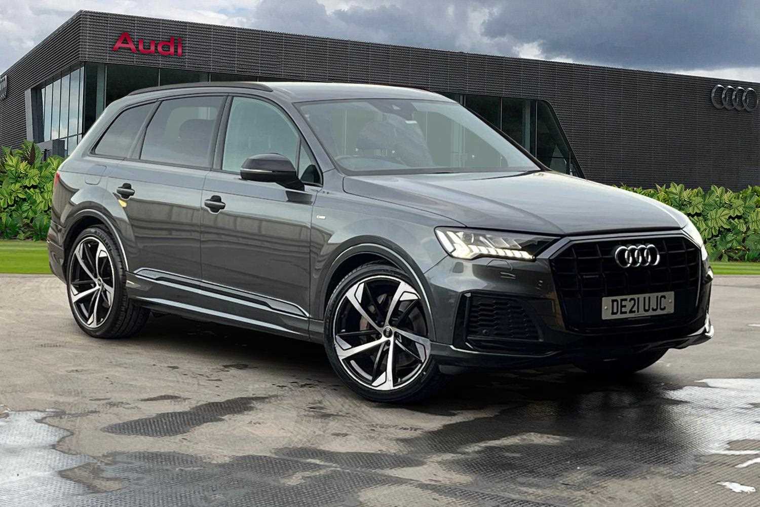 Main listing image - Audi Q7