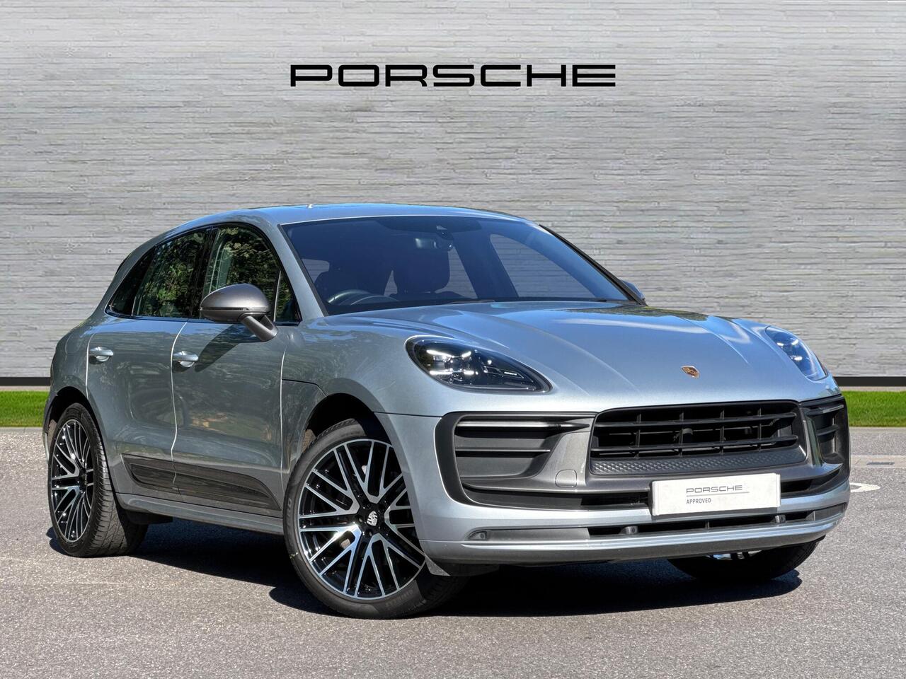 Main listing image - Porsche Macan