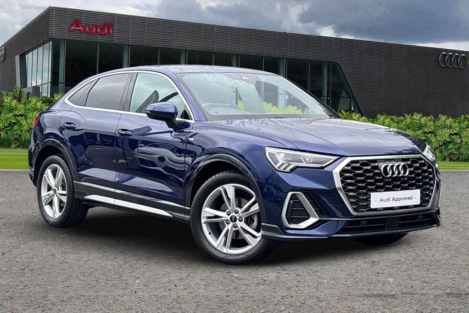 Main listing image - Audi Q3