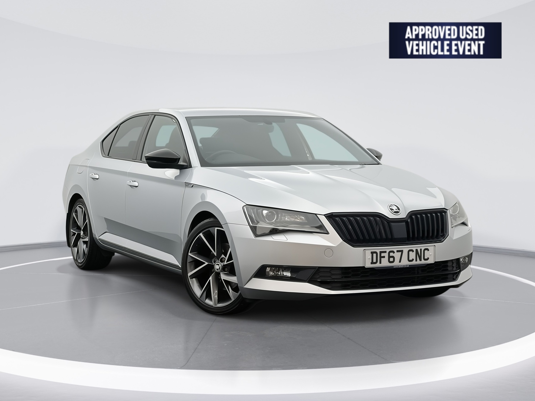 Main listing image - Skoda Superb