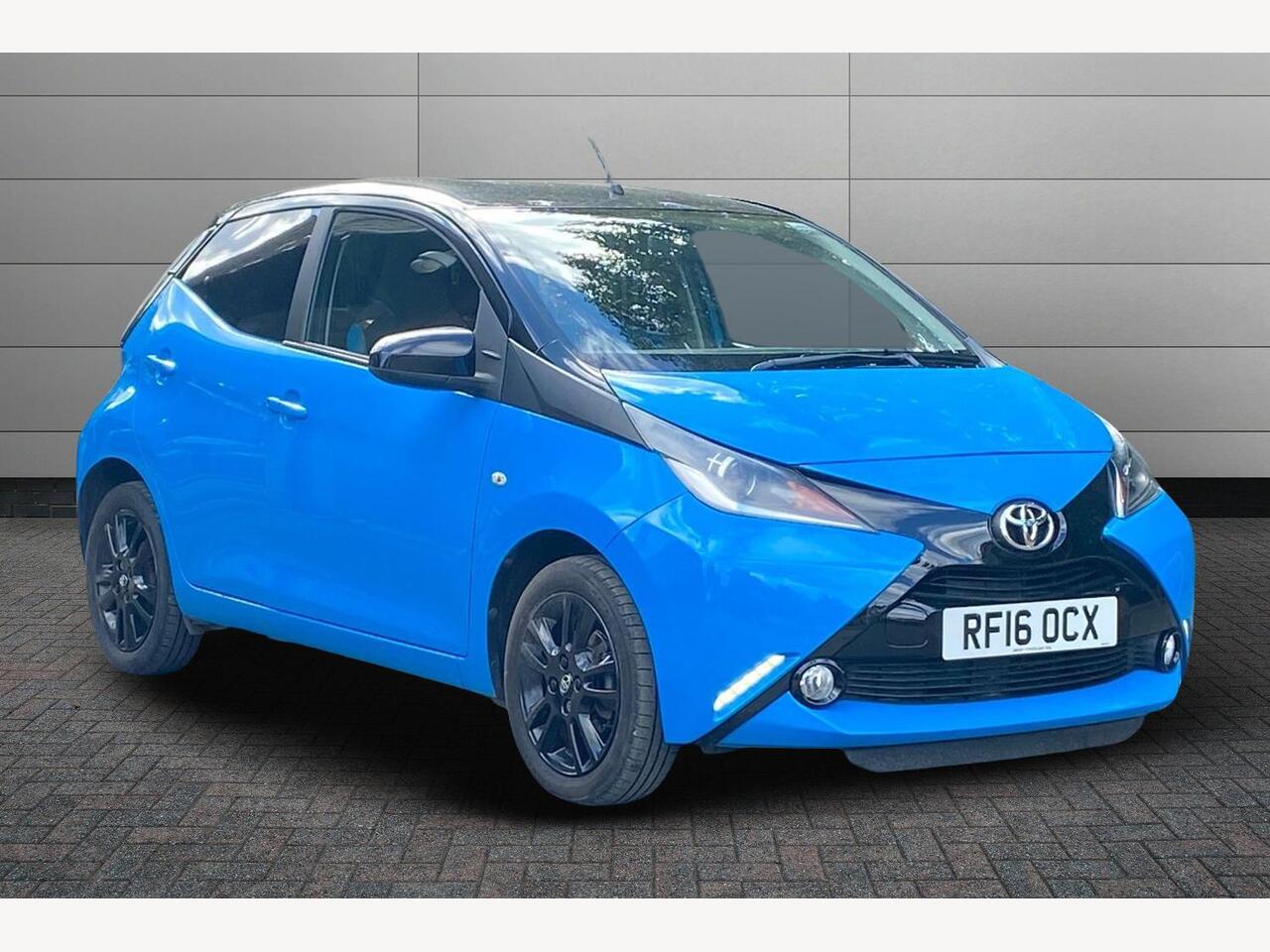 Main listing image - Toyota Aygo