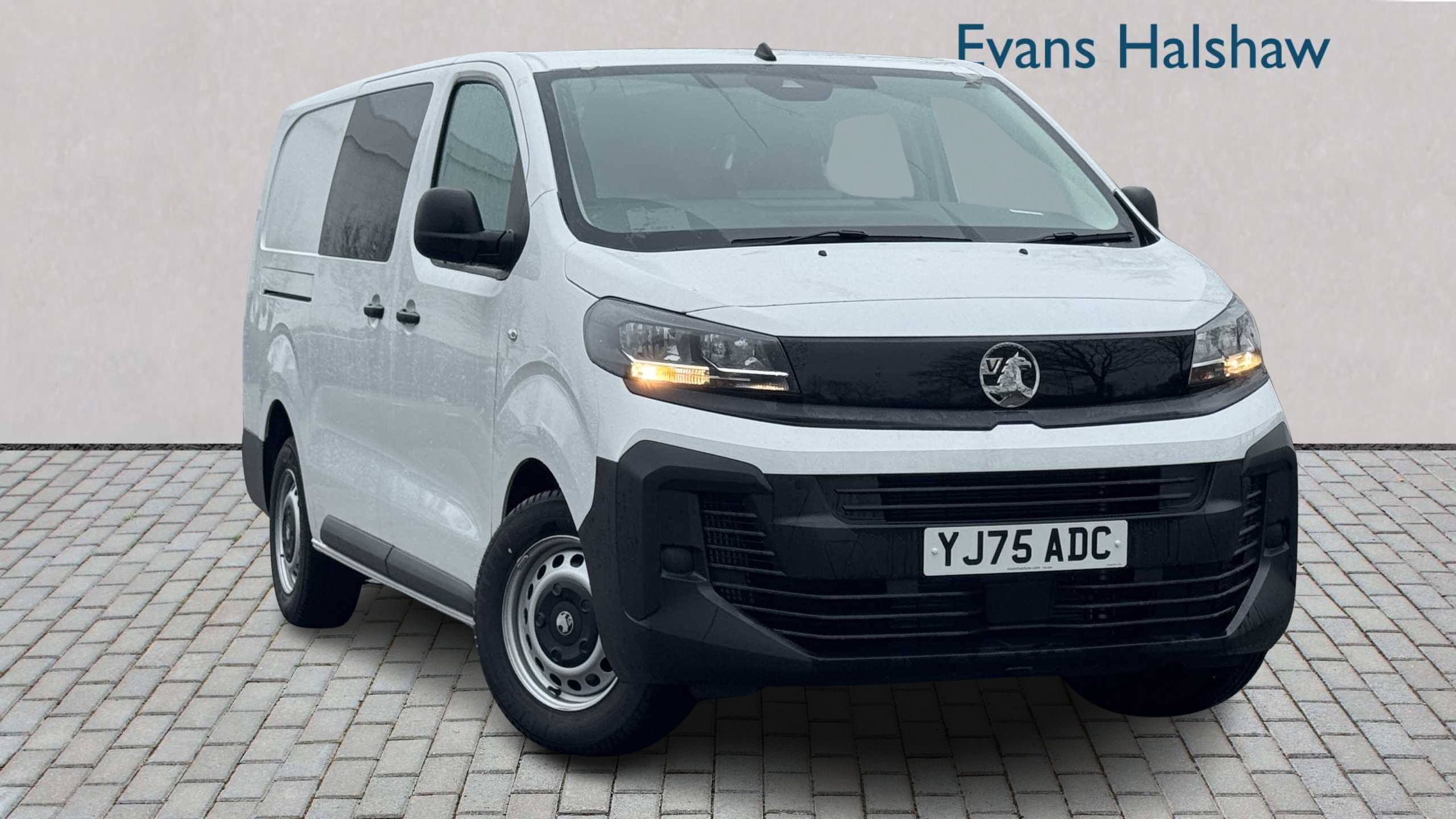 Main listing image - Vauxhall Vivaro