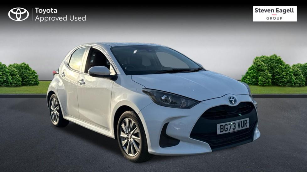 Main listing image - Toyota Yaris