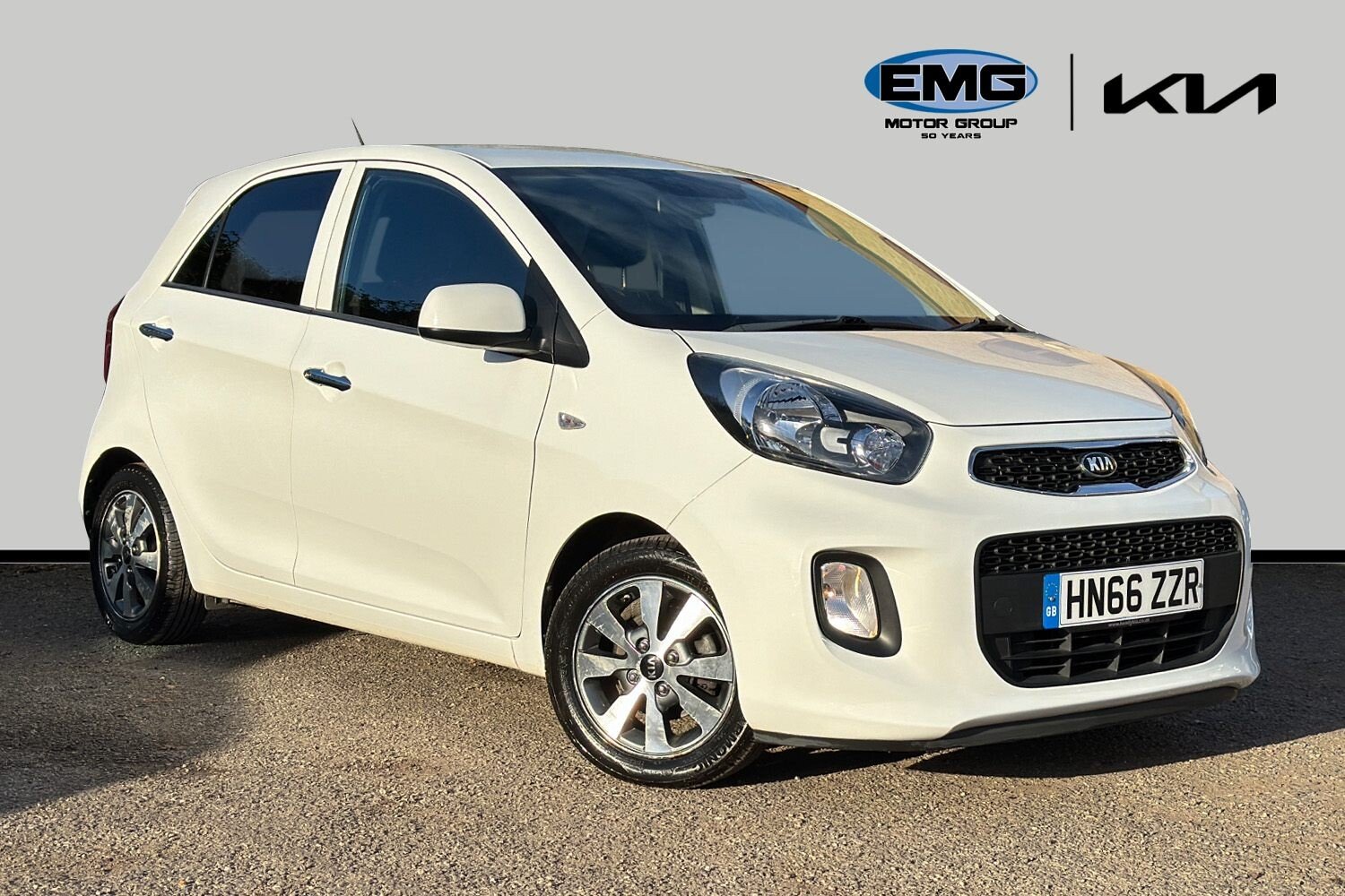 Main listing image - Kia Picanto