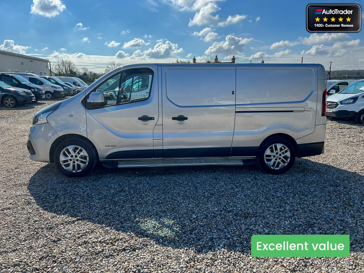 Main listing image - Renault Trafic